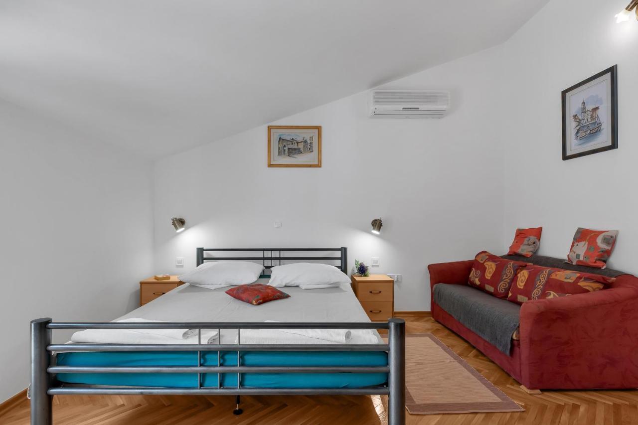Guest House Lazeta Duće Esterno foto