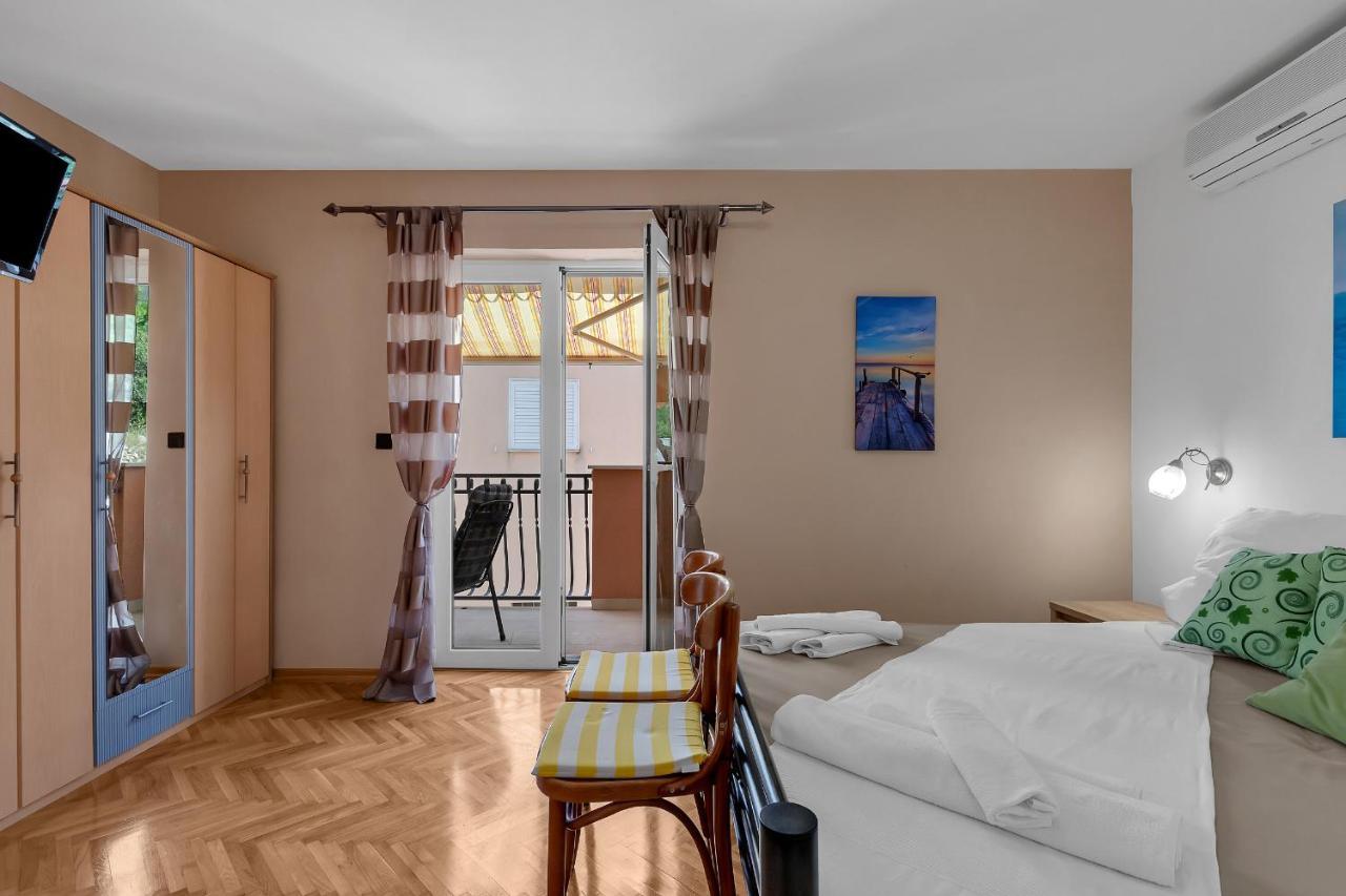 Guest House Lazeta Duće Esterno foto